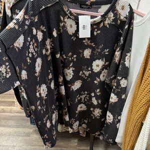 Hannah Black Floral Women's Top